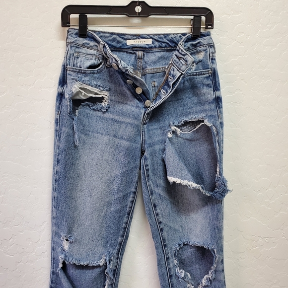 PacSun Mom Jeans Womens 25 Regular Fit   Cotton Destroyed Denim Medium Wash - Picture 5 of 5